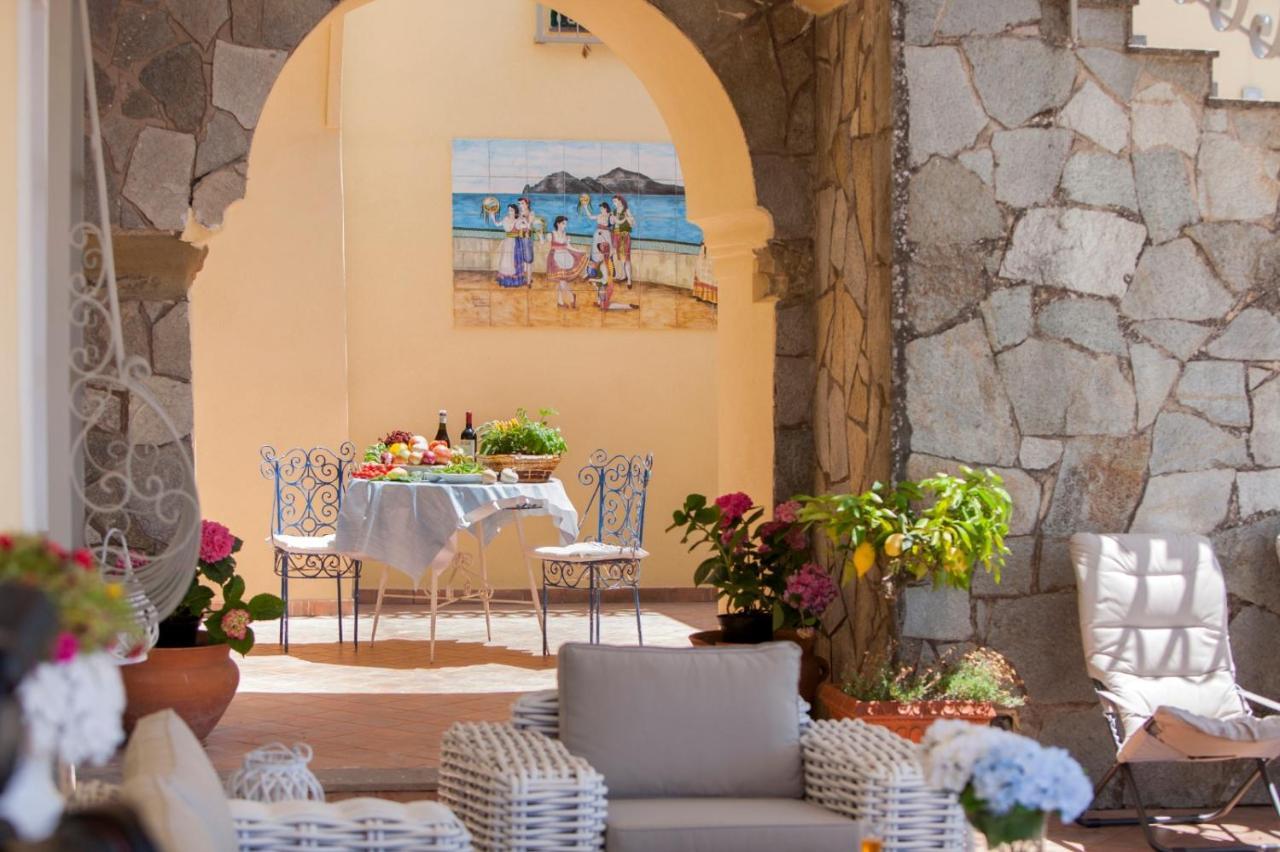 Resort Ferrara Villa Multa Quies Massa Lubrense Buitenkant foto